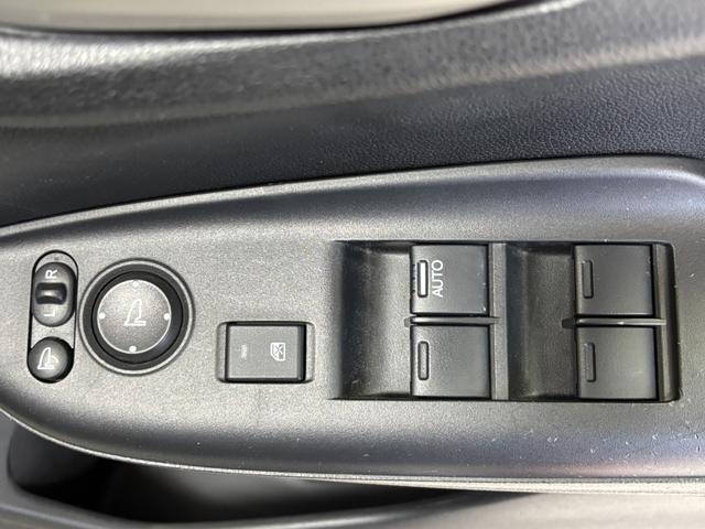 フィット１３Ｇ・Ｆパッケージカーナビ　ＥＴＣ　４ＷＤ（長野県）の中古車
