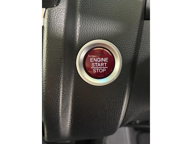 フィット１３Ｇ・Ｆパッケージカーナビ　ＥＴＣ　４ＷＤ（長野県）の中古車