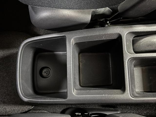 フィット１３Ｇ・Ｆパッケージカーナビ　ＥＴＣ　４ＷＤ（長野県）の中古車