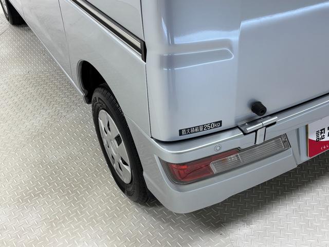 ハイゼットカーゴデッキバンＧ　ＳＡIIIカーナビ　マニュアルエアコン　ＬＥＤヘッドランプ　ＬＥＤフォグランプ　４ＷＤ（長野県）の中古車