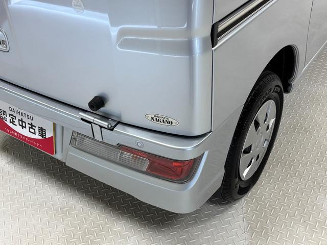 ハイゼットカーゴデッキバンＧ　ＳＡIIIカーナビ　マニュアルエアコン　ＬＥＤヘッドランプ　ＬＥＤフォグランプ　４ＷＤ（長野県）の中古車