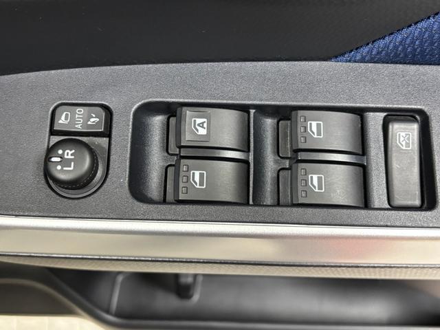 ルーミーカスタムＧカーナビ　バックカメラ　コーナーセンサー　クルーズコントロール　オートライト　オートエアコン　ＬＥＤヘッドランプ　ＬＥＤフォグランプ　４ＷＤ（長野県）の中古車