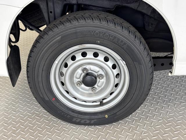 ハイゼットカーゴＤＸ　ＳＡIIIＣＤチューナー　オートライト　マニュアルエアコン　ＬＥＤヘッドランプ　ＭＴ　４ＷＤ（長野県）の中古車