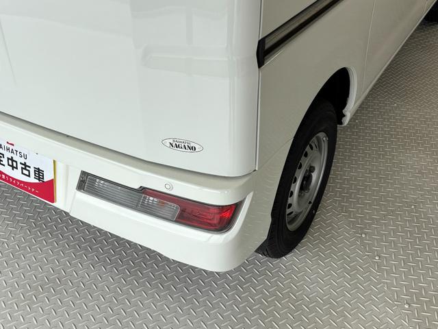 ハイゼットカーゴＤＸ　ＳＡIIIＣＤチューナー　オートライト　マニュアルエアコン　ＬＥＤヘッドランプ　ＭＴ　４ＷＤ（長野県）の中古車