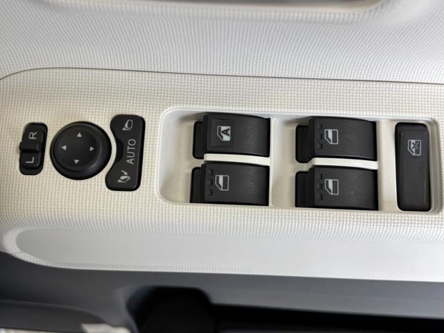 ムーヴキャンバスストライプスＧＣＤチューナー　シートヒーター　オートライト　オートエアコン　ＬＥＤヘッドランプ　ＬＥＤフォグランプ　４ＷＤ（長野県）の中古車