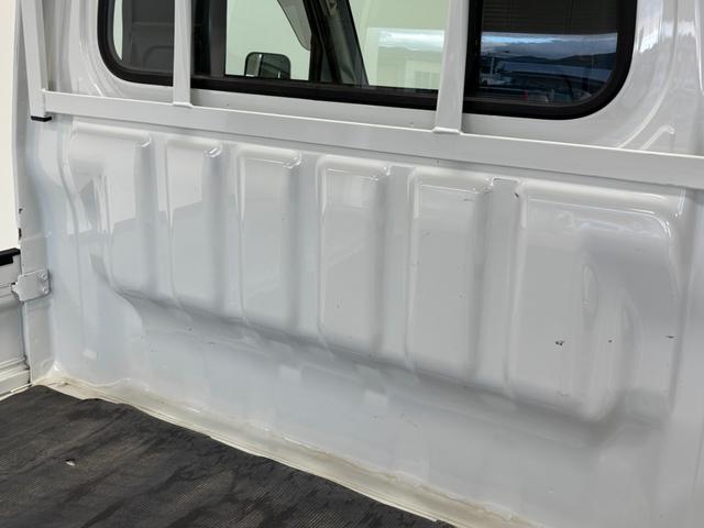 ハイゼットトラックスタンダードＳＡIIIｔＡＭ・ＦＭラジオ　オートライト　マニュアルエアコン　ＬＥＤヘッドランプ　４ＷＤ（長野県）の中古車