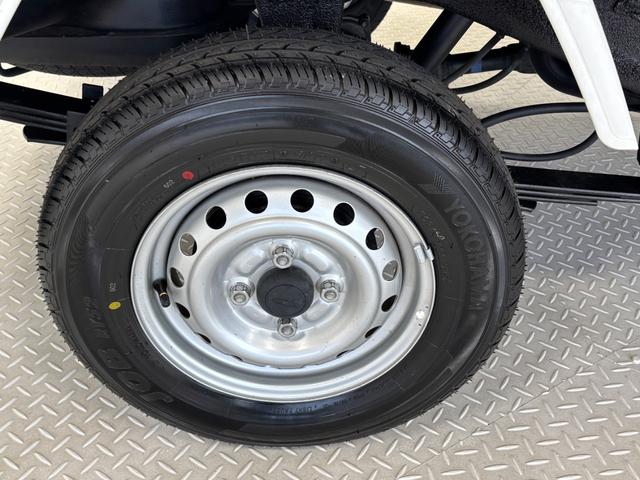 ハイゼットトラックスタンダードＳＡIIIｔＡＭ・ＦＭラジオ　オートライト　マニュアルエアコン　ＬＥＤヘッドランプ　４ＷＤ（長野県）の中古車