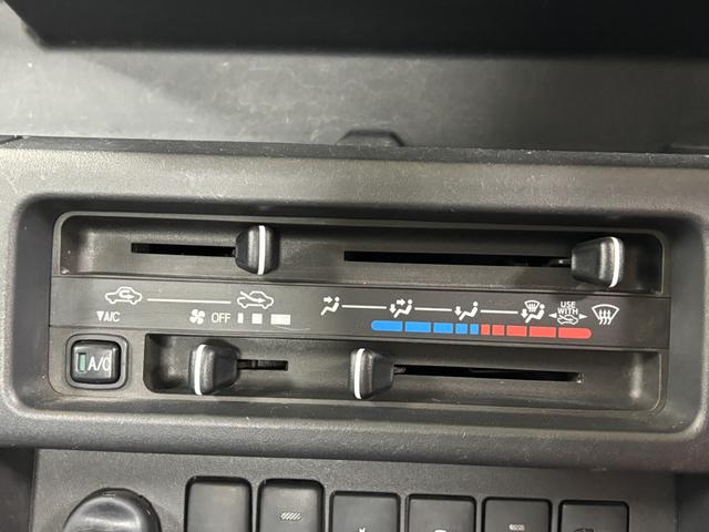ハイゼットトラックスタンダードＳＡIIIｔＡＭ・ＦＭラジオ　オートライト　マニュアルエアコン　ＬＥＤヘッドランプ　４ＷＤ（長野県）の中古車