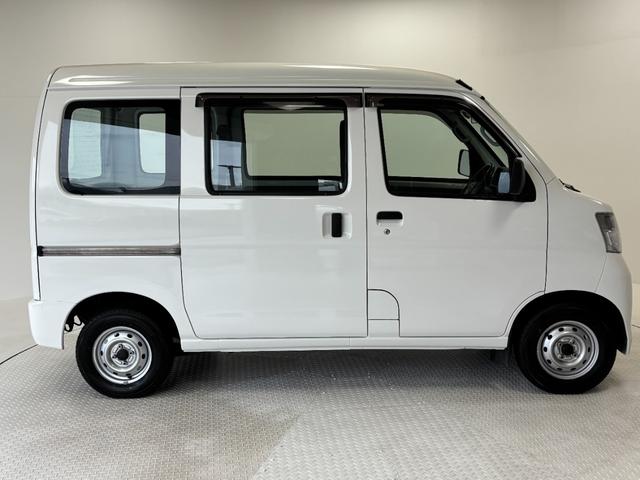 ハイゼットカーゴスペシャル　４ＷＤ　５ＭＴ　エアコン　パワステ　ラジオＡＭ・ＦＭラジオ　マニュアルエアコン　４ＷＤ（長野県）の中古車