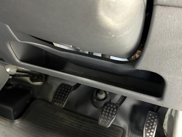 ハイゼットカーゴスペシャル　４ＷＤ　５ＭＴ　エアコン　パワステ　ラジオＡＭ・ＦＭラジオ　マニュアルエアコン　４ＷＤ（長野県）の中古車