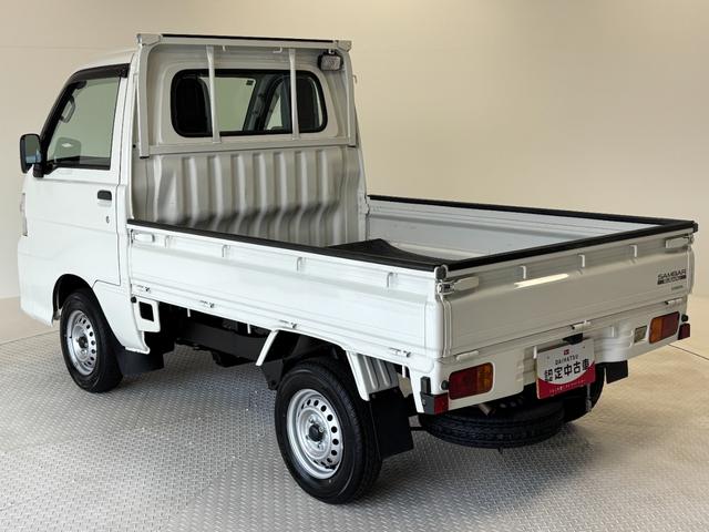 サンバートラックＪＡＡＭ・ＦＭラジオ　マニュアルエアコン　リヤ４枚リーフスプリング　荷台作業灯　ＡＴ　４ＷＤ（長野県）の中古車