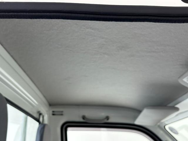 サンバートラックＪＡＡＭ・ＦＭラジオ　マニュアルエアコン　リヤ４枚リーフスプリング　荷台作業灯　ＡＴ　４ＷＤ（長野県）の中古車