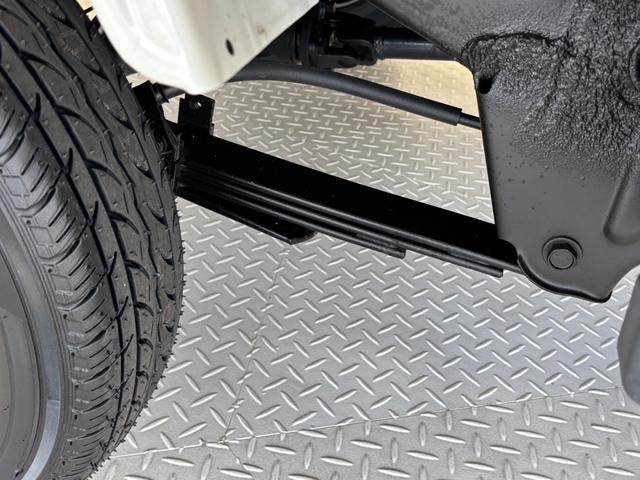 サンバートラックＪＡＡＭ・ＦＭラジオ　マニュアルエアコン　リヤ４枚リーフスプリング　荷台作業灯　ＡＴ　４ＷＤ（長野県）の中古車