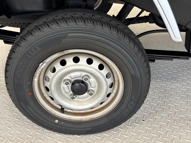ハイゼットトラックジャンボＣＤチューナー　パワーウィンドウ　荷台作業灯　マニュアルエアコン　フォグランプ　ＡＴ　４ＷＤ（長野県）の中古車