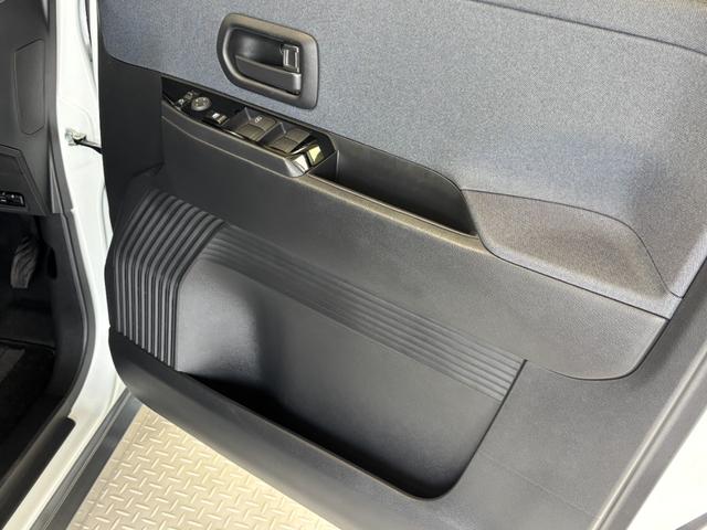 サクラＸカーナビ　バックカメラ　ＥＴＣ　シートヒーター　ステアリングヒーター　オートライト　オートエアコン　ＬＥＤヘッドランプ　ＬＥＤフォグランプ　２ＷＤ（長野県）の中古車