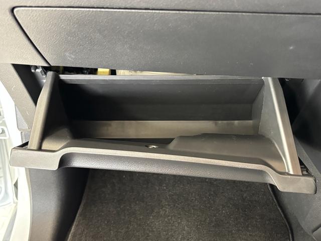 サクラＸカーナビ　バックカメラ　ＥＴＣ　シートヒーター　ステアリングヒーター　オートライト　オートエアコン　ＬＥＤヘッドランプ　ＬＥＤフォグランプ　２ＷＤ（長野県）の中古車
