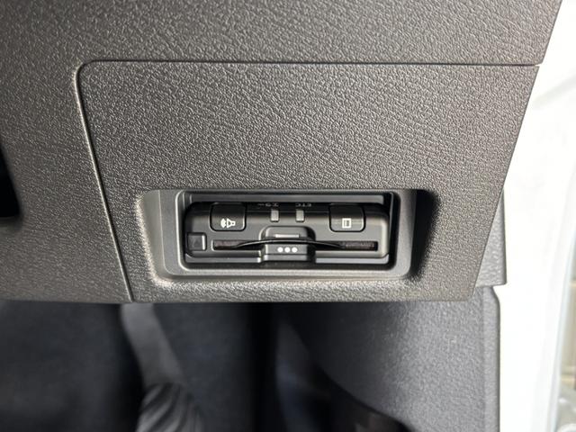 サクラＸカーナビ　バックカメラ　ＥＴＣ　シートヒーター　ステアリングヒーター　オートライト　オートエアコン　ＬＥＤヘッドランプ　ＬＥＤフォグランプ　２ＷＤ（長野県）の中古車