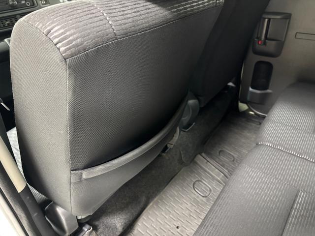 ハイゼットカーゴクルーズ防錆塗装済み　ＣＤチューナー　マニュアルエアコン　ＣＶＴ　オートライト　ＬＥＤヘッドランプ　ＬＥＤフォグランプ　大型ＬＥＤ荷室灯　オーバーヘッドシェルフ　電動格納ミラー　キーフリー　スマートアシスト（長野県）の中古車