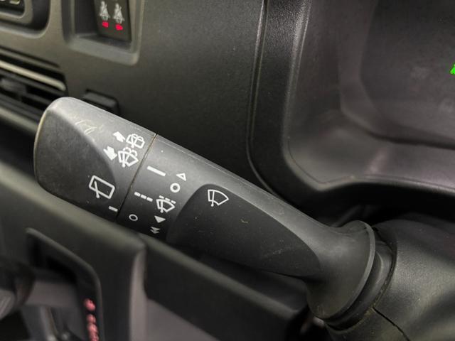 ハイゼットカーゴクルーズ防錆塗装済み　ＣＤチューナー　マニュアルエアコン　ＣＶＴ　オートライト　ＬＥＤヘッドランプ　ＬＥＤフォグランプ　大型ＬＥＤ荷室灯　オーバーヘッドシェルフ　電動格納ミラー　キーフリー　スマートアシスト（長野県）の中古車