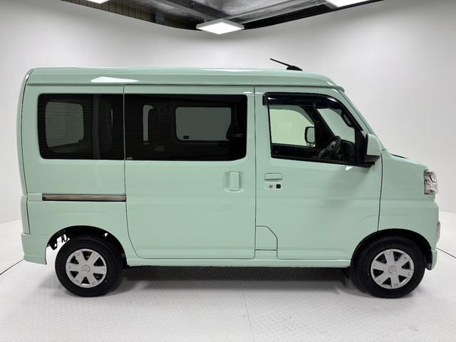 ハイゼットカーゴクルーズ防錆塗装済み　ＣＤチューナー　マニュアルエアコン　ＣＶＴ　オートライト　ＬＥＤヘッドランプ　ＬＥＤフォグランプ　大型ＬＥＤ荷室灯　オーバーヘッドシェルフ　電動格納ミラー　キーフリー　スマートアシスト（長野県）の中古車