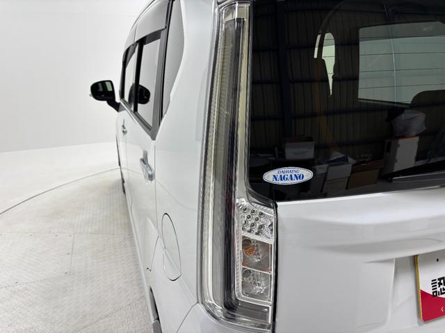 ムーヴカスタム X VS SAIII4WD CVT 防錆塗装済み ターボ ナビ パノラマモニター ETC ドラレコ スマアシ キーフリー LED 電動格納ミラー プッシュスタート ステアリングスイッチ(長野県)の中古車