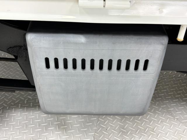 ハイゼットトラック農用スペシャル４ＷＤ　ＡＭ・ＦＭラジオ　マニュアルエアコン　５速ＭＴ　荷台作業灯　リヤ４枚リーフスプリング（長野県）の中古車