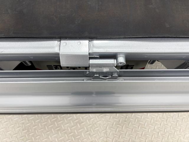 ハイゼットトラックスタンダードMT5 低走行 防錆塗装済み エアコン パワステ ゲートプロテクター 荷台ゴムマット AMFMチューナー オートライト スマートアシスト(長野県)の中古車