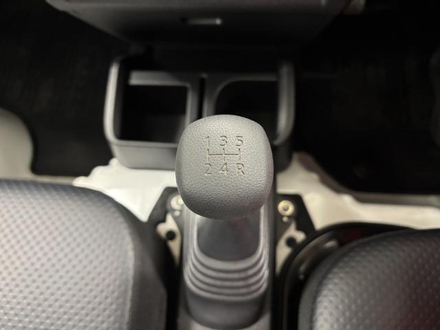 ハイゼットトラックスタンダード4WD MT5 低走行 防錆塗装済み ゲートプロテクター 荷台ゴムマット5mm AMFMチューナー パワステ エアコン オートライト スマートアシスト(長野県)の中古車