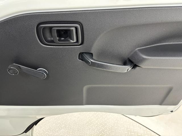 ハイゼットトラックスタンダード4WD MT5 低走行 防錆塗装済み ゲートプロテクター 荷台ゴムマット5mm AMFMチューナー パワステ エアコン オートライト スマートアシスト(長野県)の中古車