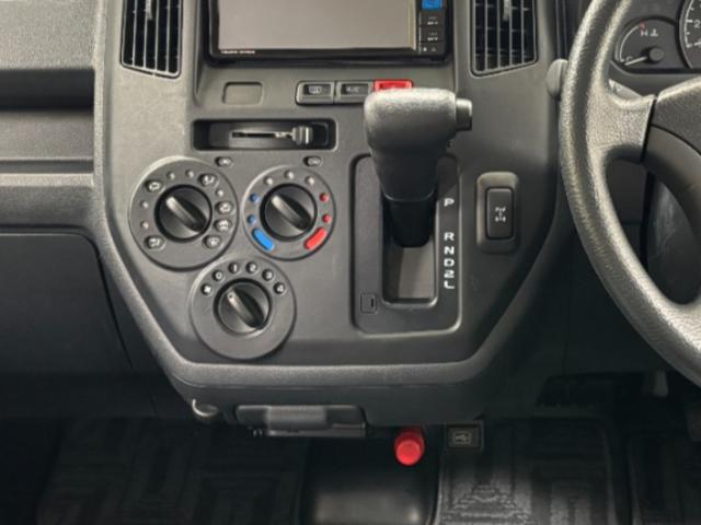 グランマックスカーゴＧＬ防錆塗装済　ドラレコ　ナビ　バックカメラ　Ｂｌｕｅｔｏｏｔｈ　ＵＳＢソケット　デフロックスイッチ（４ＷＤ）　ＬＥＤ　オートライト機能　両側スライドドア　乗降グリップ　キーレス　スマートアシスト（長野県）の中古車