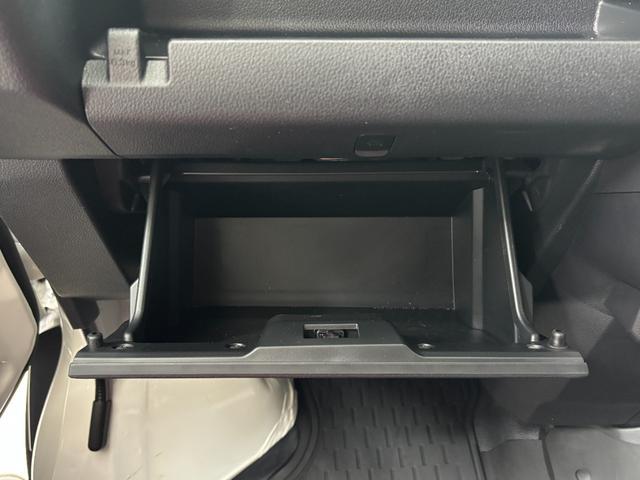 ハイゼットカーゴＤＸ防錆塗装済み　ＡＭＦＭチューナー　マニュアルエアコン　パワーウィンドウ　１２インチスチールホイール　ＬＥＤヘッドランプ　オートライト　キーレスエントリー　スマートアシスト（長野県）の中古車