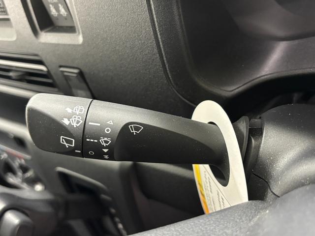 ハイゼットカーゴＤＸ防錆塗装済み　ＡＭＦＭチューナー　マニュアルエアコン　パワーウィンドウ　１２インチスチールホイール　ＬＥＤヘッドランプ　オートライト　キーレスエントリー　スマートアシスト（長野県）の中古車