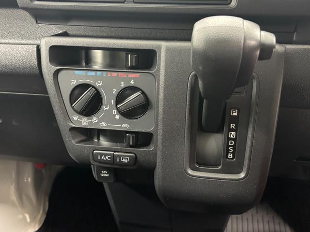 ハイゼットカーゴＤＸ防錆塗装済み　ＡＭＦＭチューナー　マニュアルエアコン　パワーウィンドウ　１２インチスチールホイール　ＬＥＤヘッドランプ　オートライト　キーレスエントリー　スマートアシスト（長野県）の中古車