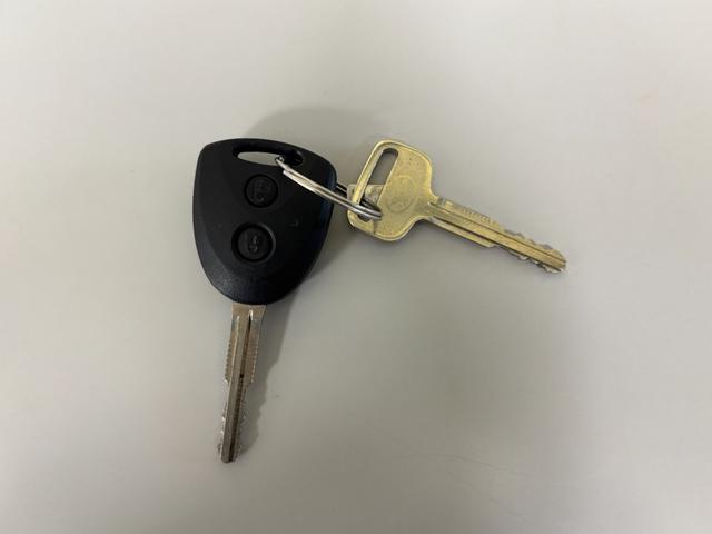 ハイゼットカーゴＤＸ防錆塗装済み　ＡＭＦＭチューナー　マニュアルエアコン　パワーウィンドウ　１２インチスチールホイール　ＬＥＤヘッドランプ　オートライト　キーレスエントリー　スマートアシスト（長野県）の中古車