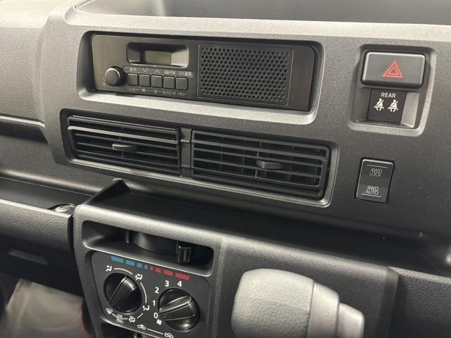 ハイゼットカーゴＤＸ防錆塗装済み　ドライブレコーダー　ＡＭ／ＦＭチューナー　マニュアルエアコン　パワーウィンドゥ　電子制御式４ＷＤ　オートライト　コーナーセンサー　キーレスエントリー　スマートアシスト　１２インチタイヤ（長野県）の中古車