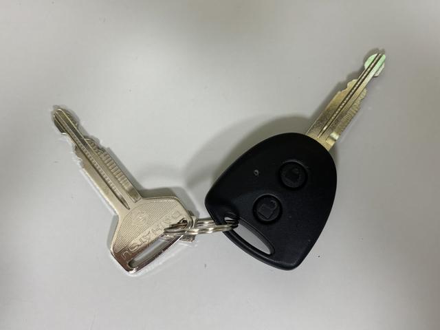 ミライースL SAIIICDチューナー マニュアルエアコン コーナーセンサー ハロゲンヘッドランプ オートライト機能 パンク修理キット 13インチフルホイールキャップ キーレスエントリー スマアシ(長野県)の中古車