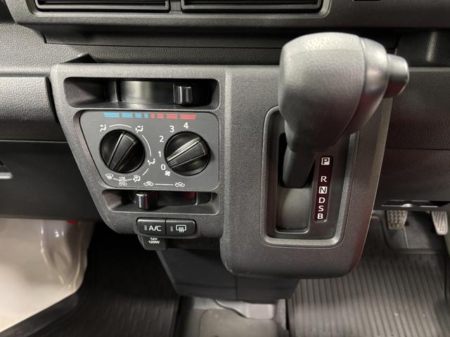 ハイゼットカーゴＤＸ防錆塗装済み　ドライブレコーダー　ＡＭ／ＦＭチューナー　マニュアルエアコン　電子制御式４ＷＤ　パワーウィンドゥ　ショッピングフック　オーバーヘッドシェルフ　両側スライドドア　キーレス　スマアシ（長野県）の中古車