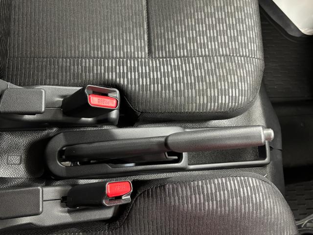 ハイゼットカーゴDX防錆塗装済み ドラレコ AM/FMチューナー 電子制御式4WD マニュアルエアコン 両側スライドドア フラット荷室 オーバーヘッドシェルフ パワーウィンドゥ オートライト キーレスエントリー スマアシ(長野県)の中古車