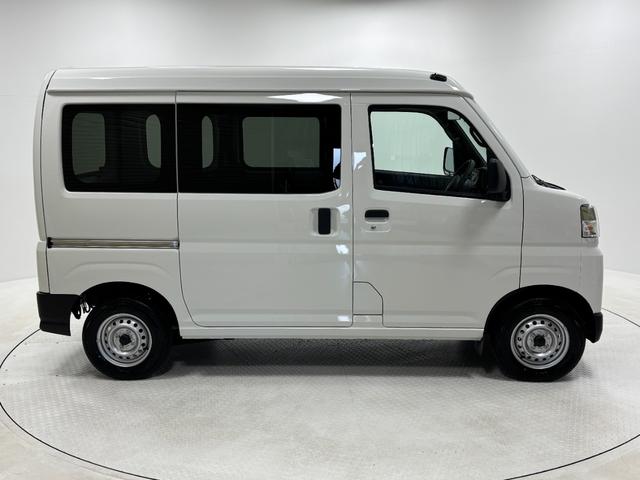 ハイゼットカーゴDX防錆塗装済み ドラレコ AM/FMチューナー 電子制御式4WD マニュアルエアコン 両側スライドドア フラット荷室 オーバーヘッドシェルフ パワーウィンドゥ オートライト キーレスエントリー スマアシ(長野県)の中古車