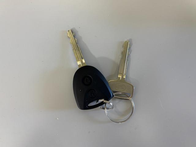 ハイゼットカーゴDX防錆塗装済み ドラレコ AM/FMチューナー 電子制御式4WD マニュアルエアコン 両側スライドドア フラット荷室 オーバーヘッドシェルフ パワーウィンドゥ オートライト キーレスエントリー スマアシ(長野県)の中古車