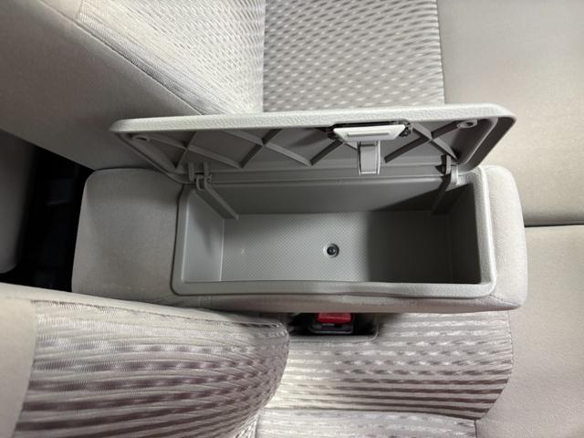 ムーヴＸ　ＳＡIIIＣＤチューナー　オートエアコン　運転席側シートヒーター　パワーモード　ハロゲンヘッドランプ　オートライト機能　パンク応急修理キットも搭載　収納付きアームレスト　プッシュスタート　キーフリー　スマアシ（長野県）の中古車