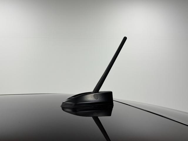 ムーヴＸ　ＳＡIIIＣＤチューナー　オートエアコン　運転席側シートヒーター　パワーモード　ハロゲンヘッドランプ　オートライト機能　パンク応急修理キットも搭載　収納付きアームレスト　プッシュスタート　キーフリー　スマアシ（長野県）の中古車