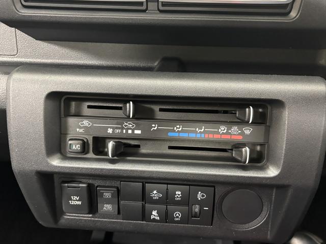 ハイゼットトラックスタンダード防錆塗装済み　ＡＭ／ＦＭチューナー　マニュアルエアコン　パワステ　電子制御式４ＷＤ　アクセサリーソケット　コーナーセンサー　ショッピングフック　ドリンクホルダー　オートライト機能　スマートアシスト（長野県）の中古車