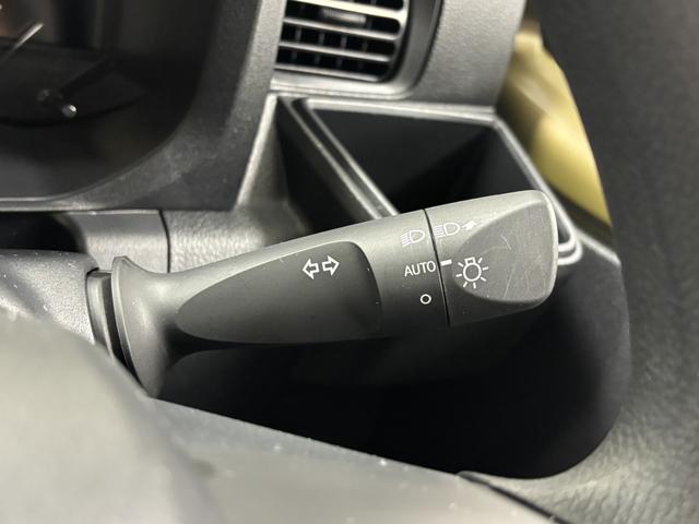 ハイゼットトラックスタンダード防錆塗装済み　ＡＭ／ＦＭチューナー　マニュアルエアコン　パワステ　電子制御式４ＷＤ　アクセサリーソケット　コーナーセンサー　ショッピングフック　ドリンクホルダー　オートライト機能　スマートアシスト（長野県）の中古車