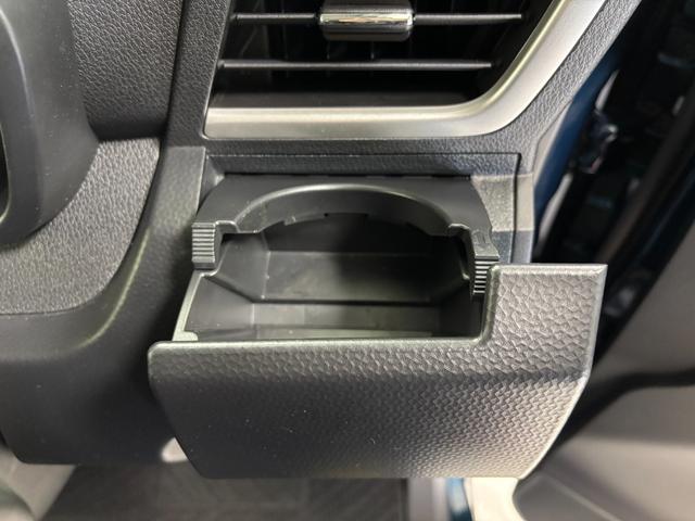 トールカスタムＧ追従機能　ＥＴＣ　純正ナビ　バックカメラ　Ｂｌｕｅｔｏｏｔｈ　フルセグ　ＵＳＢソケット　両側電動スライドドア　両側シートヒーター　格納式テーブル　ＬＥＤ　オートライト　キーフリー　スマアシ（長野県）の中古車