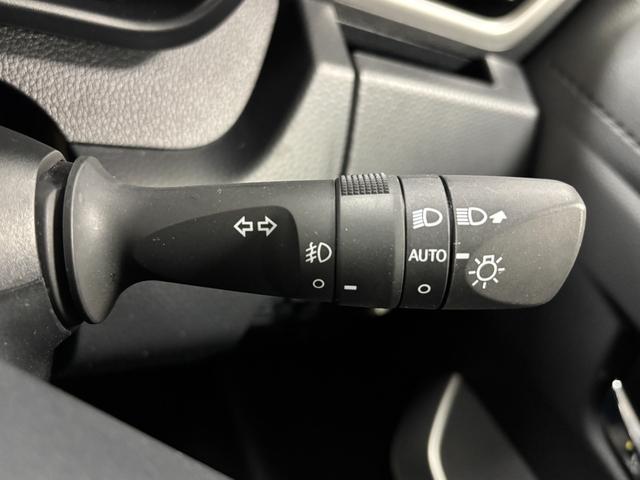 トールカスタムＧ追従機能　ＥＴＣ　純正ナビ　バックカメラ　Ｂｌｕｅｔｏｏｔｈ　フルセグ　ＵＳＢソケット　両側電動スライドドア　両側シートヒーター　格納式テーブル　ＬＥＤ　オートライト　キーフリー　スマアシ（長野県）の中古車