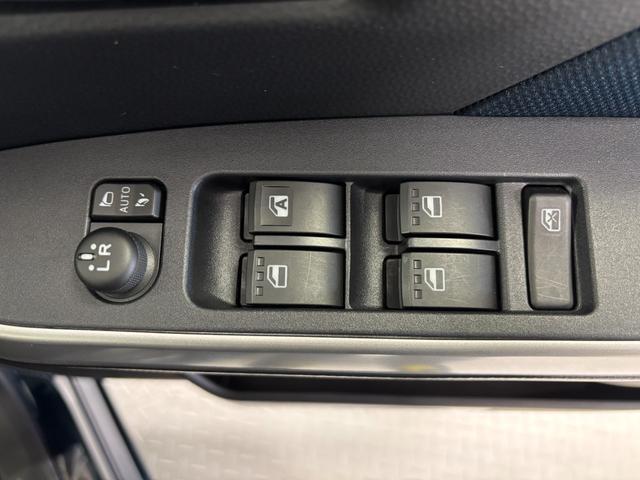 トールカスタムＧ追従機能　ＥＴＣ　純正ナビ　バックカメラ　Ｂｌｕｅｔｏｏｔｈ　フルセグ　ＵＳＢソケット　両側電動スライドドア　両側シートヒーター　格納式テーブル　ＬＥＤ　オートライト　キーフリー　スマアシ（長野県）の中古車