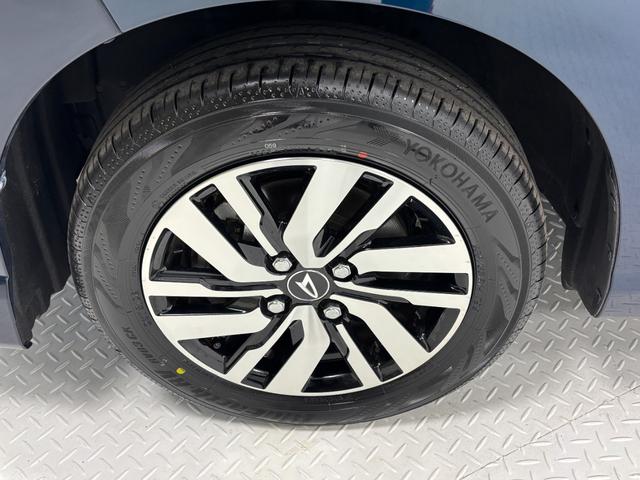 トールカスタムＧ追従機能　ＥＴＣ　純正ナビ　バックカメラ　Ｂｌｕｅｔｏｏｔｈ　フルセグ　ＵＳＢソケット　両側電動スライドドア　両側シートヒーター　格納式テーブル　ＬＥＤ　オートライト　キーフリー　スマアシ（長野県）の中古車