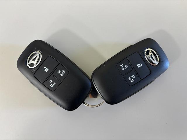 トールカスタムＧ追従機能　ＥＴＣ　純正ナビ　バックカメラ　Ｂｌｕｅｔｏｏｔｈ　フルセグ　ＵＳＢソケット　両側電動スライドドア　両側シートヒーター　格納式テーブル　ＬＥＤ　オートライト　キーフリー　スマアシ（長野県）の中古車