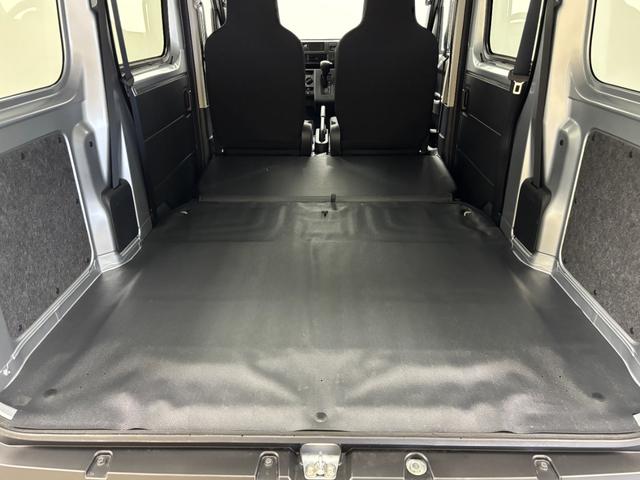 ハイゼットカーゴＤＸＡＭ／ＦＭチューナー　マニュアルエアコン　アクセサリーソケット　電子制御式４ＷＤ　オーバーヘッドシェルフ　フルフラット荷室　ハロゲンヘッドランプ　オートライト機能　キーレスエントリー　スマアシ（長野県）の中古車